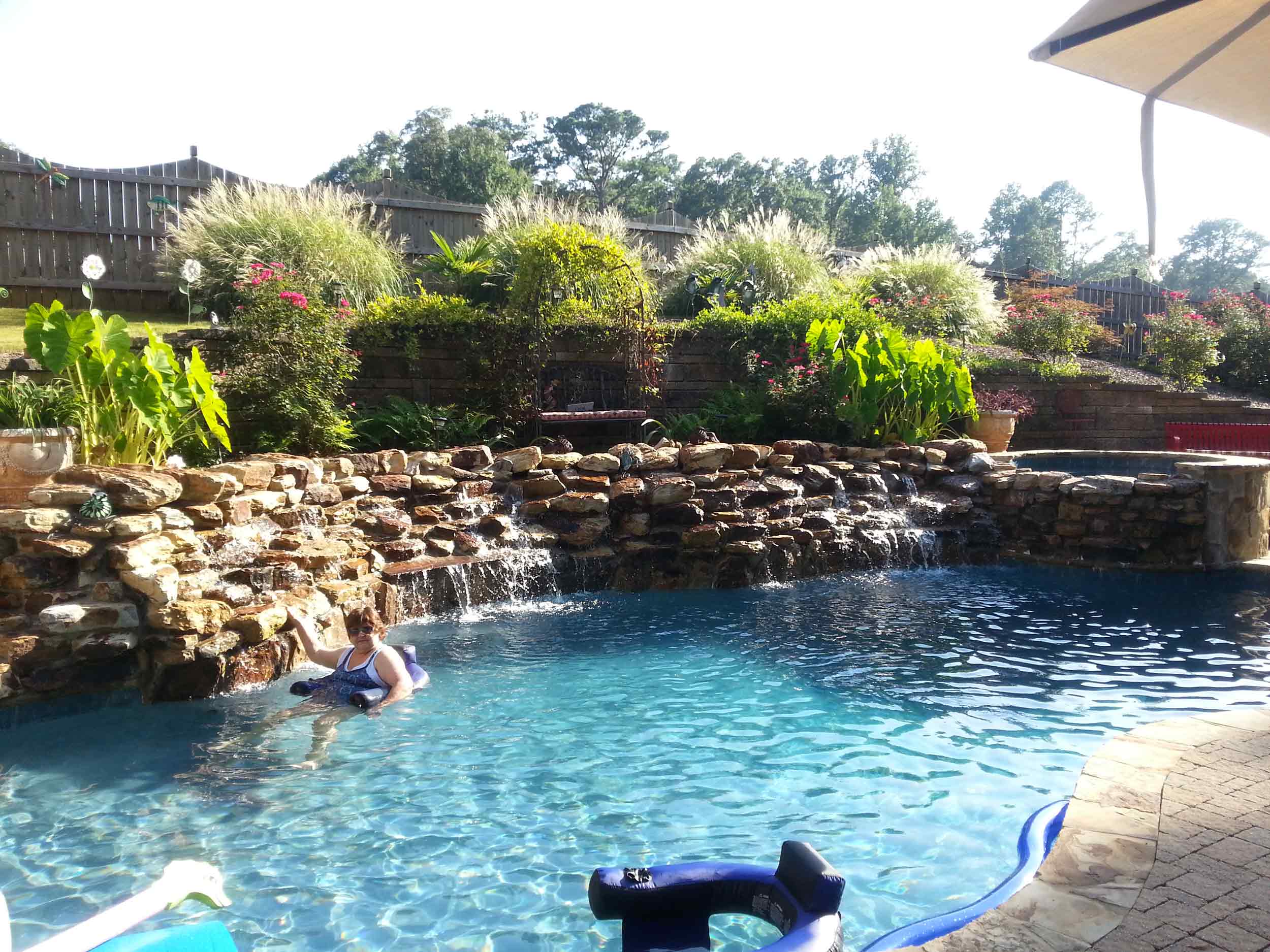 Custom gunite pool project 13
